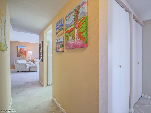 725 North Royal Crest Circle 231, Las Vegas, NV 89169