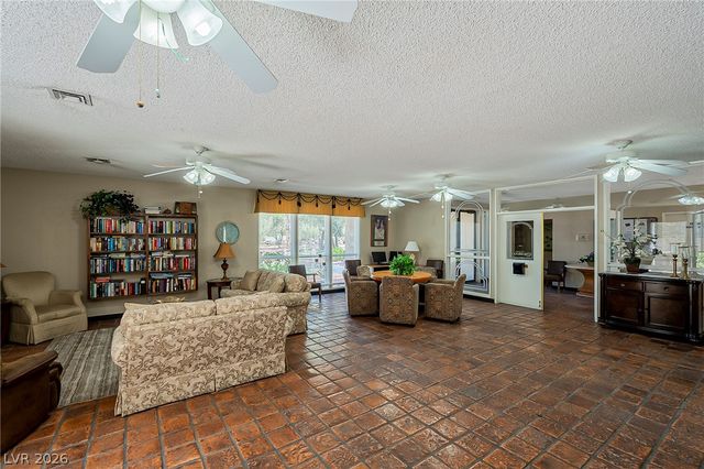 725 North Royal Crest Circle 231, Las Vegas, NV 89169
