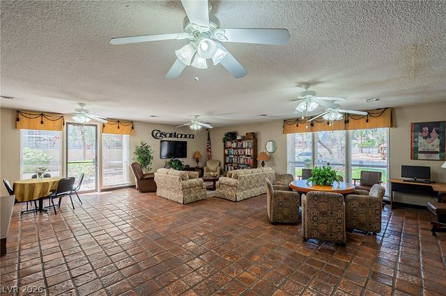 725 North Royal Crest Circle 231, Las Vegas, NV 89169