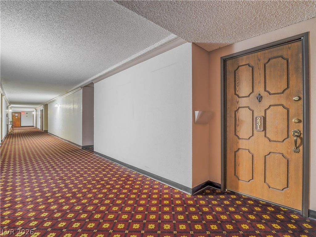 725 North Royal Crest Circle 231, Las Vegas, NV 89169