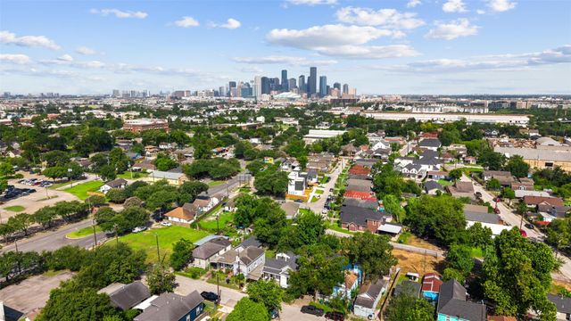 521 N Jenkins Street, Houston, TX 77003