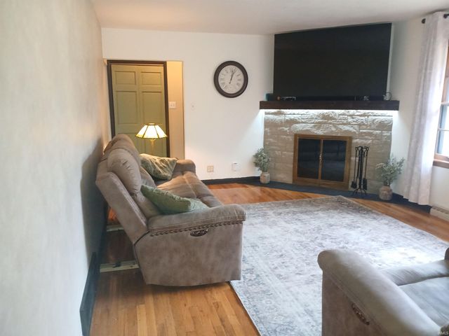 59349 Hazel Road, South Bend, IN 46614