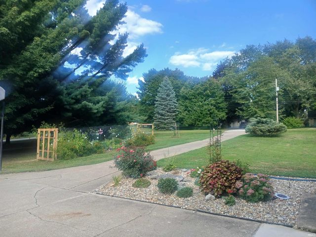 59349 Hazel Road, South Bend, IN 46614