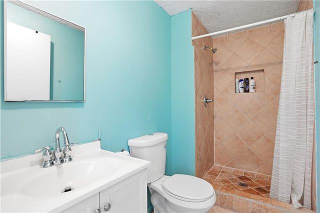 2080 Countydown Lane, Stone Mountain, GA 30088