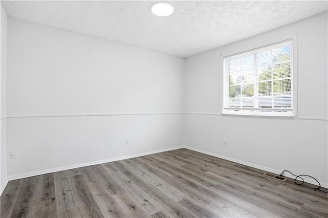 2080 Countydown Lane, Stone Mountain, GA 30088