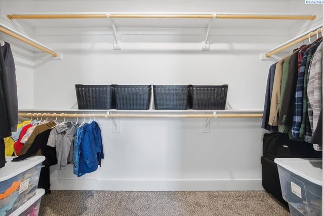 6114 W 32nd Ave, Kennewick, WA 99338