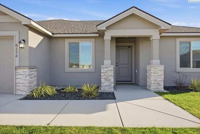 6114 W 32nd Ave, Kennewick, WA 99338