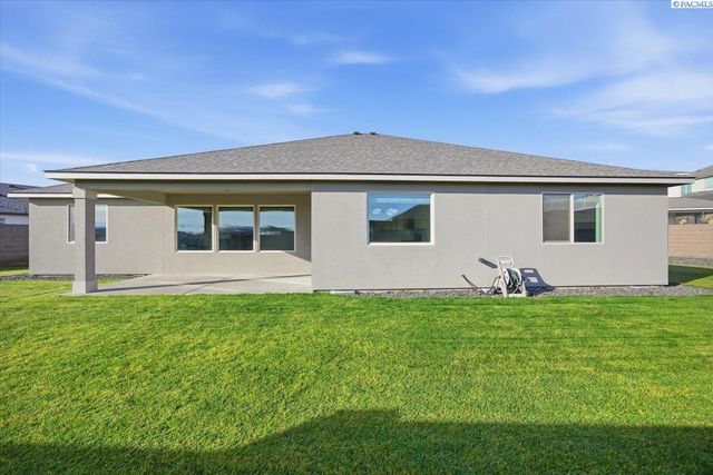 6114 W 32nd Ave, Kennewick, WA 99338