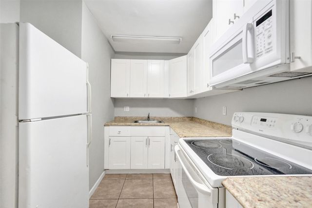 555 SE 8TH Street 252, Deerfield Beach, FL 33441
