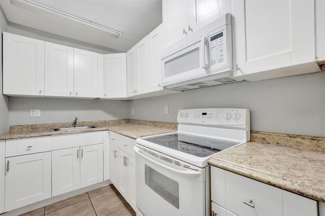 555 SE 8TH Street 252, Deerfield Beach, FL 33441