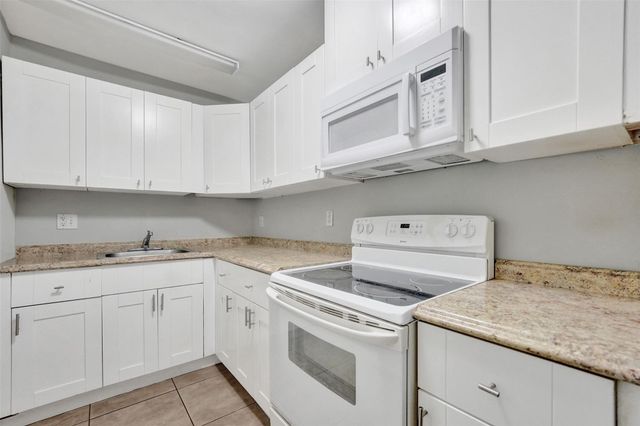 555 SE 8TH Street 252, Deerfield Beach, FL 33441