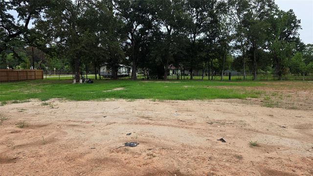 6706 Maple Drive, Humble, TX 77338