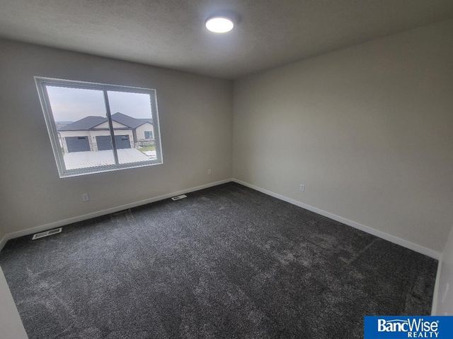 5815 SW 9th Street, Lincoln, NE 68523