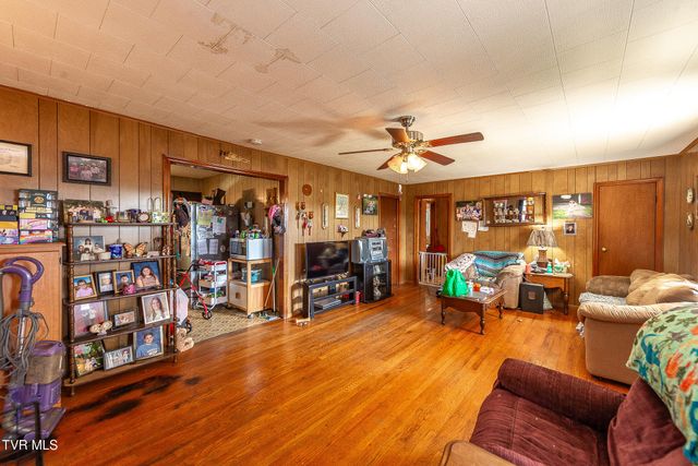 2434 Nancy Street, Elizabethton, TN 37643