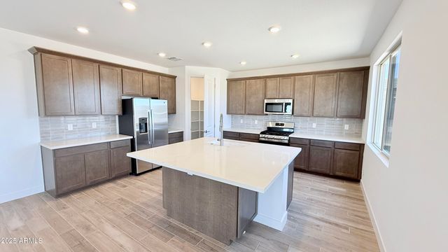 15146 W GRAY FOX Trail, Surprise, AZ 85387