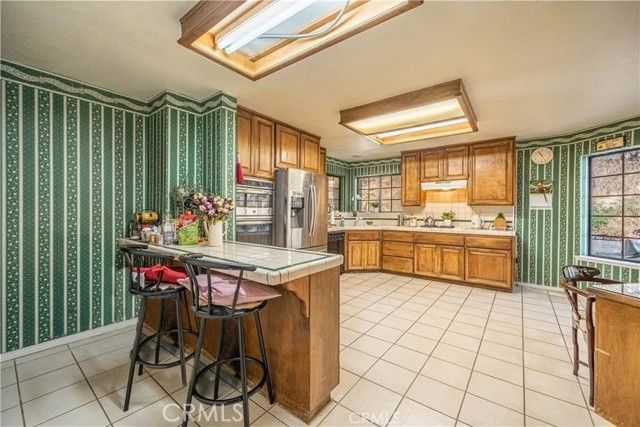 26333 Walnut Hills Dr, Lake Arrowhead, CA 92352