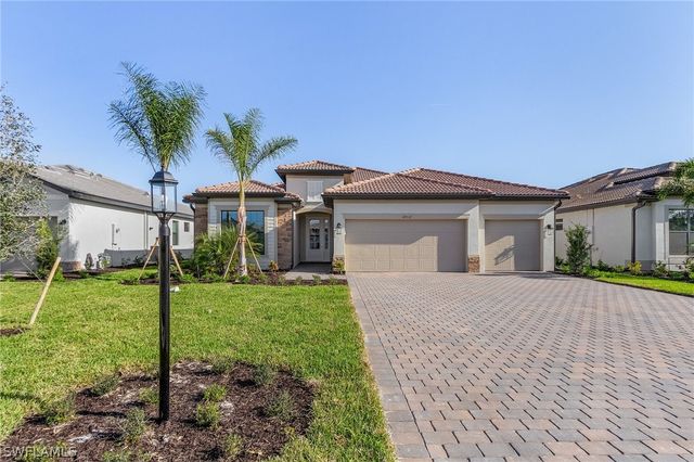 18312 Ridgeline DR, Estero, FL 33928
