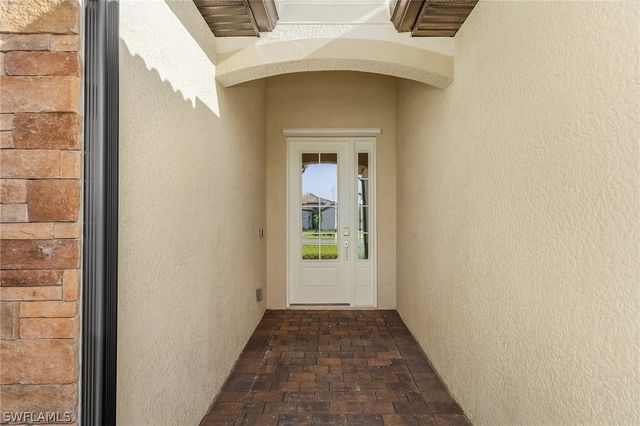 18312 Ridgeline DR, Estero, FL 33928