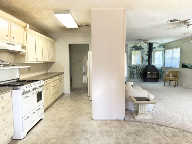 1332 Florea Street, Graham, TX 76450