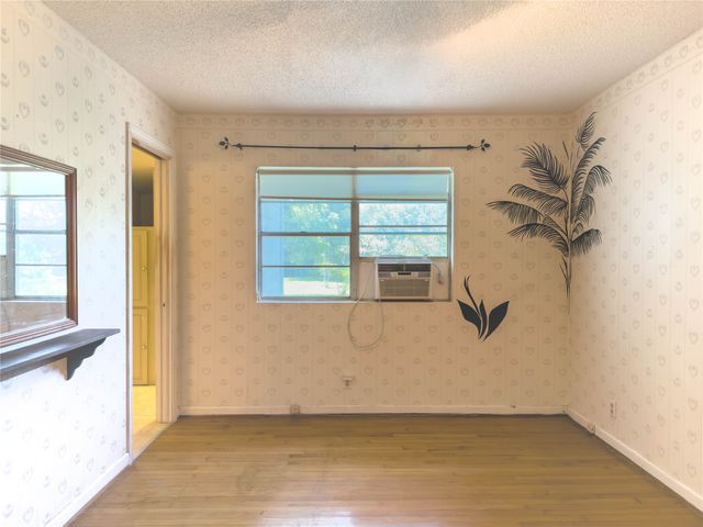 1332 Florea Street, Graham, TX 76450
