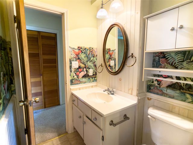 1332 Florea Street, Graham, TX 76450