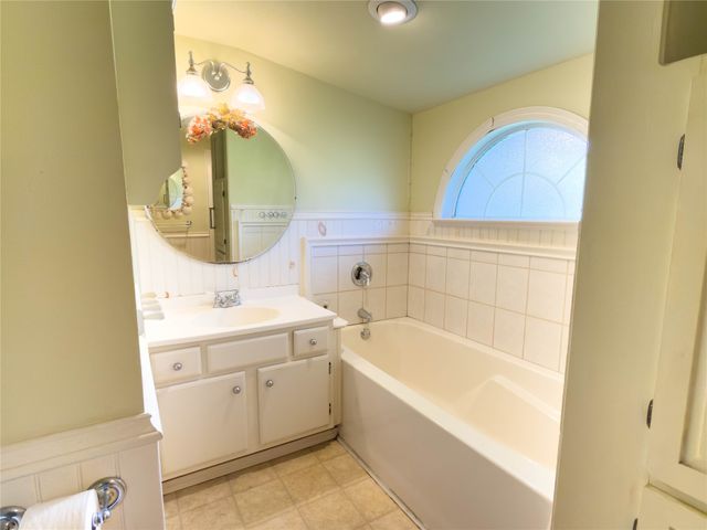 1332 Florea Street, Graham, TX 76450
