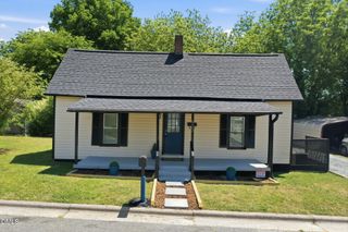 607 Seymour Street, Graham, NC 27253