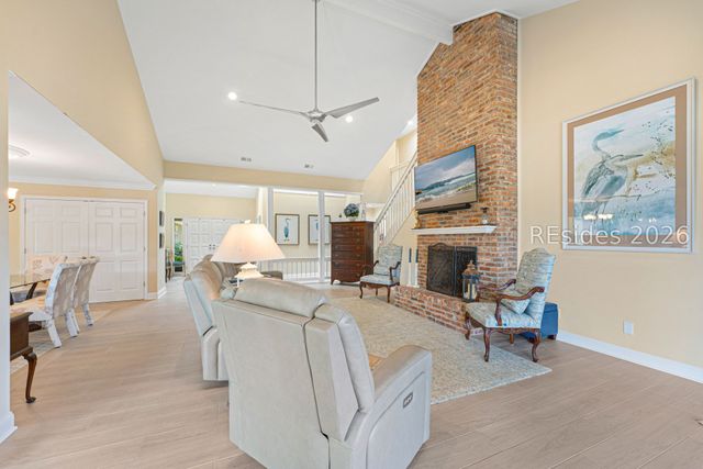 21 Cottonwood Ln, Hilton Head Island, SC 29926
