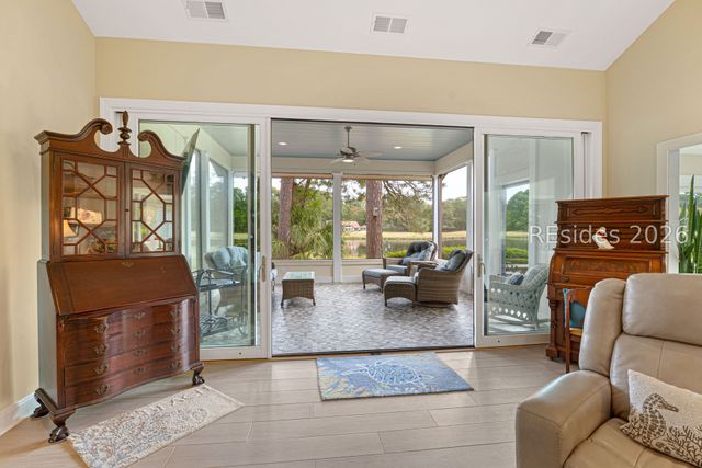 21 Cottonwood Ln, Hilton Head Island, SC 29926