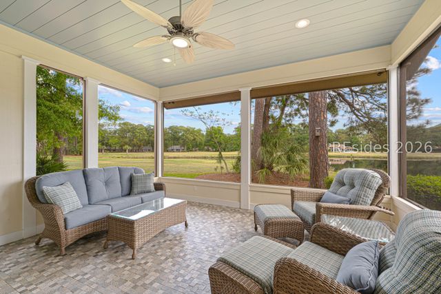 21 Cottonwood Ln, Hilton Head Island, SC 29926
