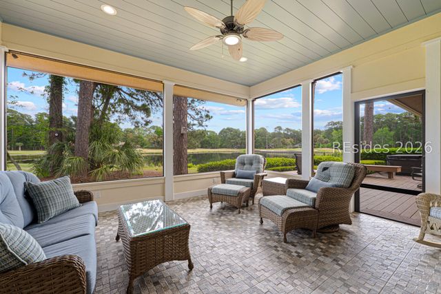 21 Cottonwood Ln, Hilton Head Island, SC 29926