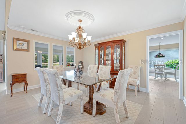 21 Cottonwood Ln, Hilton Head Island, SC 29926