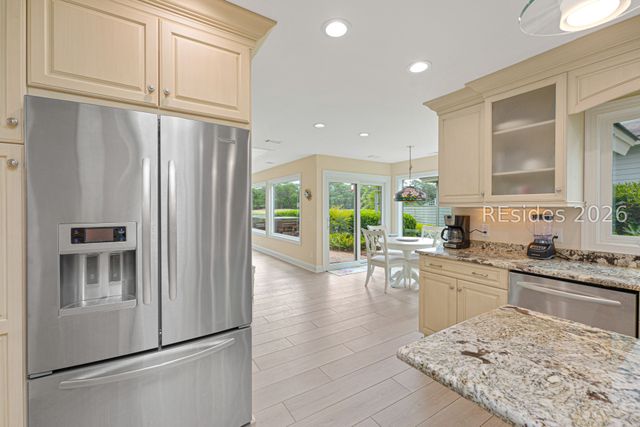 21 Cottonwood Ln, Hilton Head Island, SC 29926