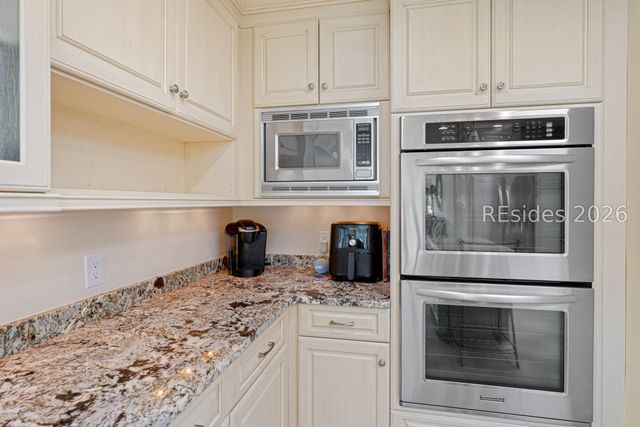 21 Cottonwood Ln, Hilton Head Island, SC 29926