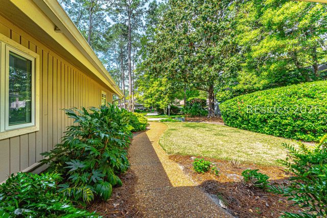 21 Cottonwood Ln, Hilton Head Island, SC 29926