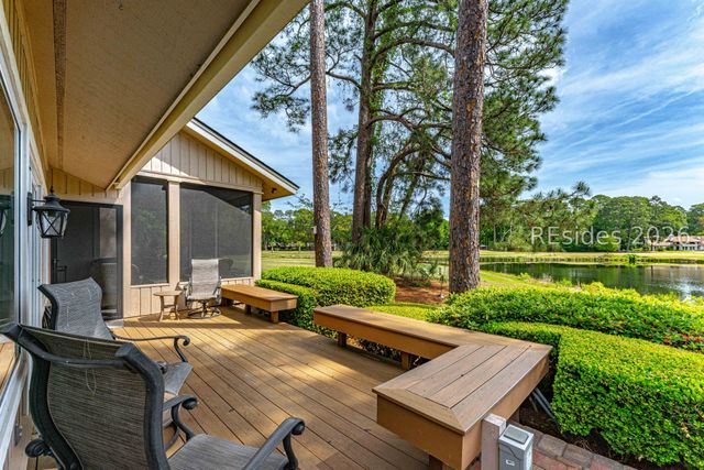 21 Cottonwood Ln, Hilton Head Island, SC 29926