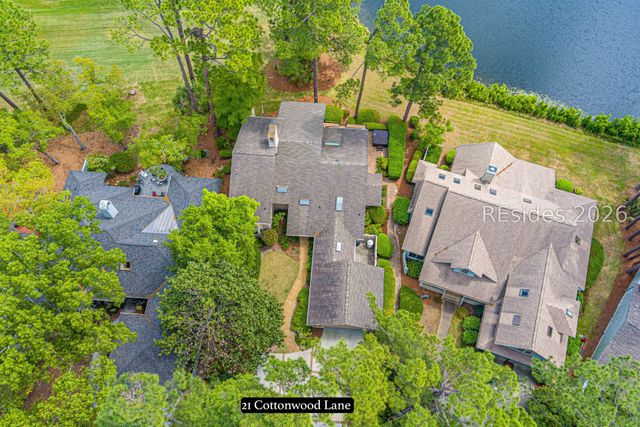 21 Cottonwood Ln, Hilton Head Island, SC 29926
