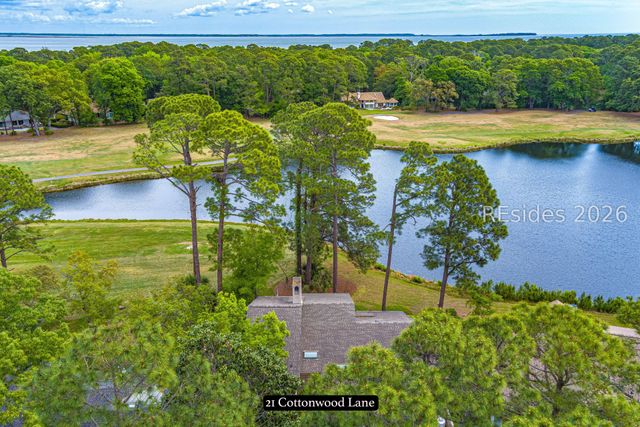 21 Cottonwood Ln, Hilton Head Island, SC 29926