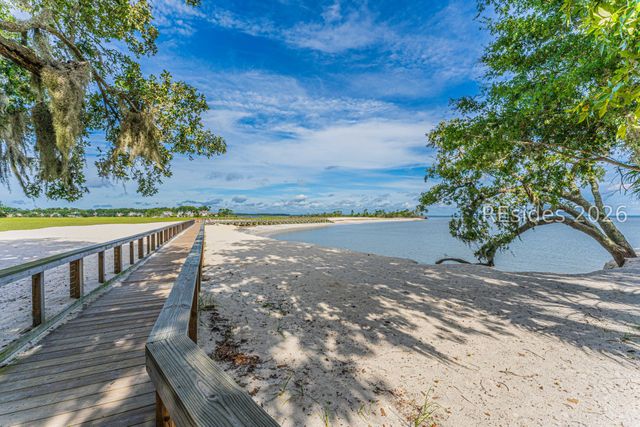 21 Cottonwood Ln, Hilton Head Island, SC 29926