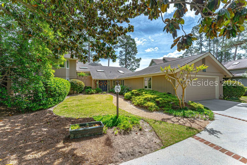 21 Cottonwood Ln, Hilton Head Island, SC 29926
