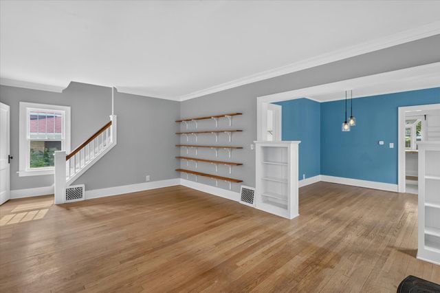 321 Inkster Avenue, Kalamazoo, MI 49001