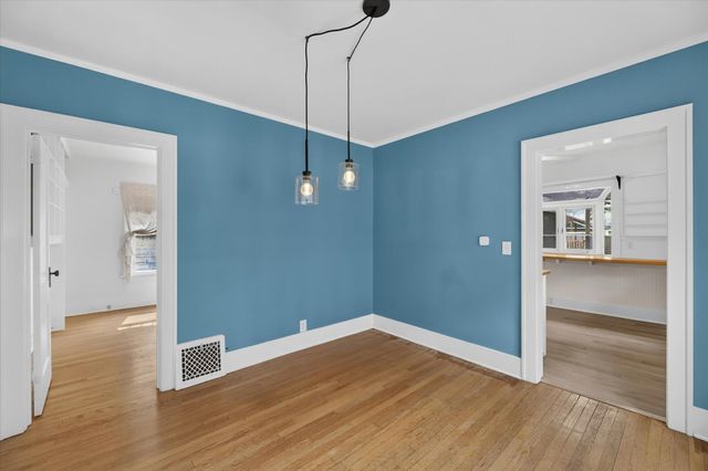 321 Inkster Avenue, Kalamazoo, MI 49001