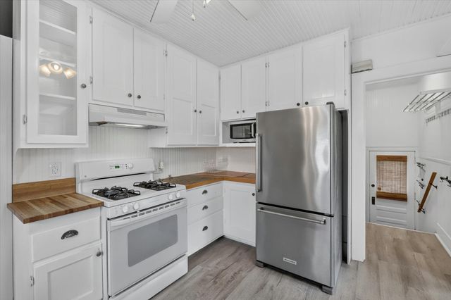 321 Inkster Avenue, Kalamazoo, MI 49001