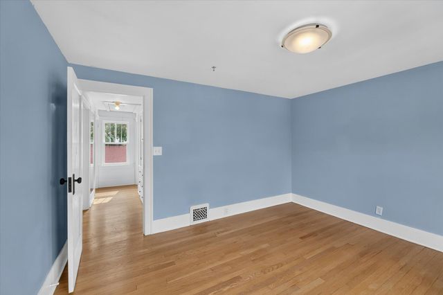 321 Inkster Avenue, Kalamazoo, MI 49001