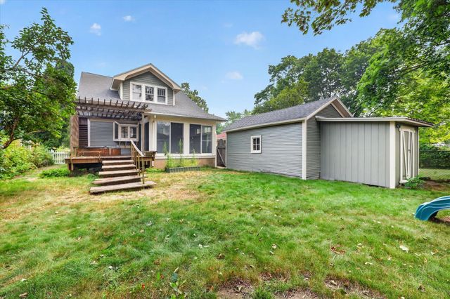 321 Inkster Avenue, Kalamazoo, MI 49001