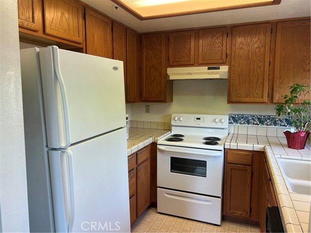 19163 Palo Verde Drive, Apple Valley, CA 92308