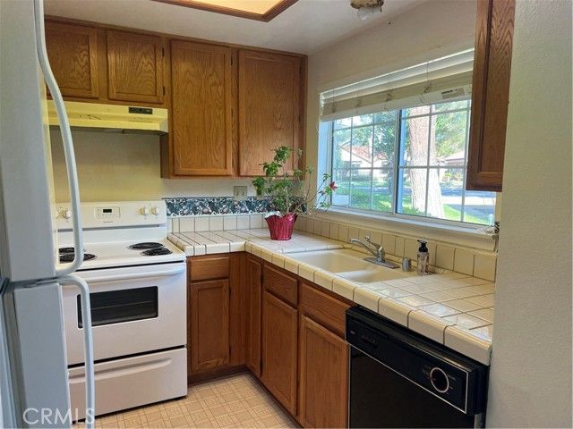 19163 Palo Verde Drive, Apple Valley, CA 92308