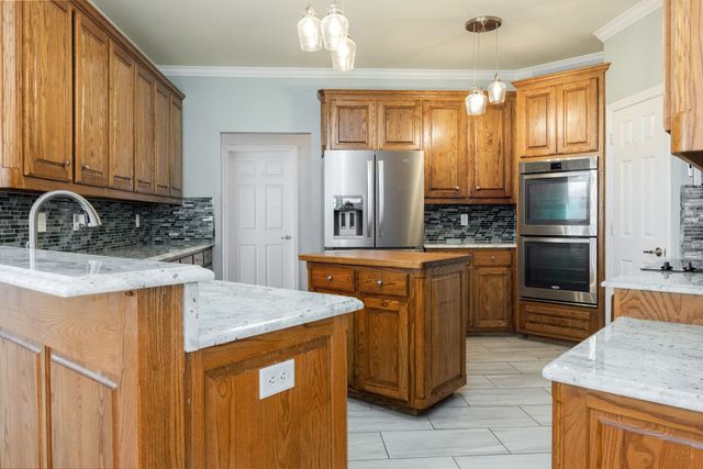 115 Kenwick Court, Aledo, TX 76008