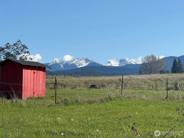 46 Cliff Robinson Lane, Sequim, WA 98382