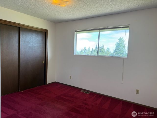 46 Cliff Robinson Lane, Sequim, WA 98382